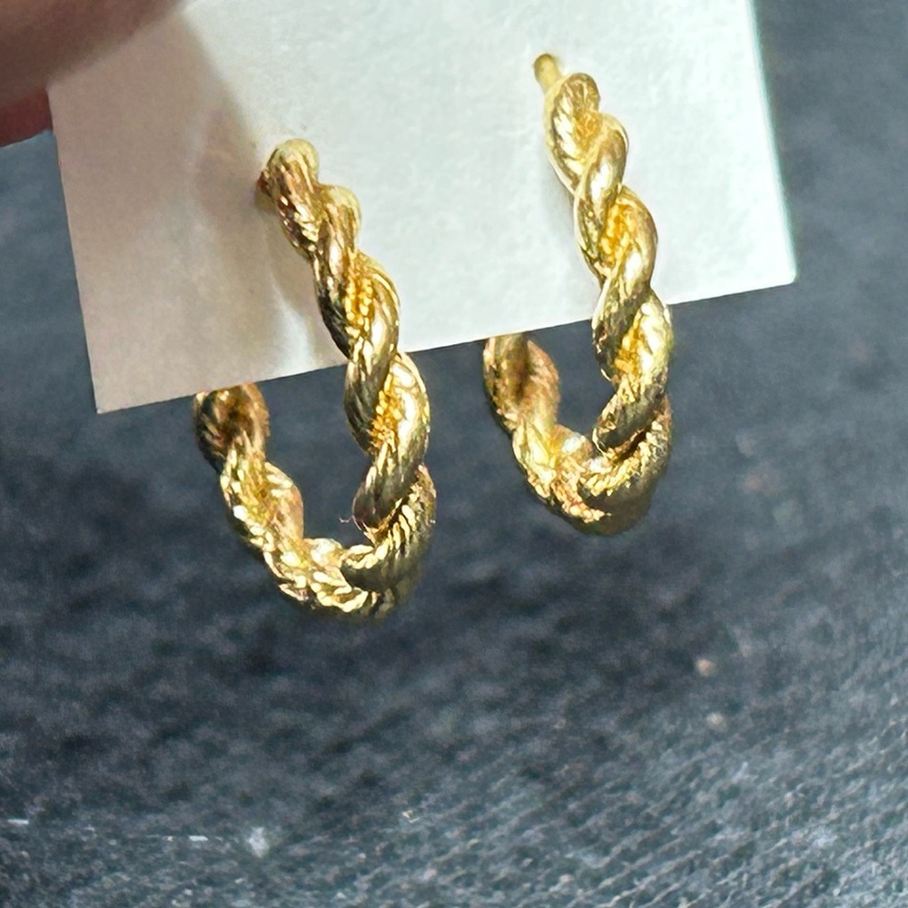 Timeless Gold tone Small Twisted Hoop Earrings Pierced C-Hoop